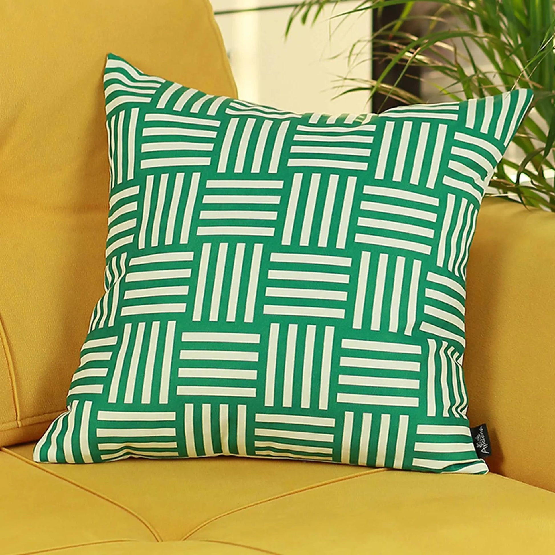 18"X18" Memphis Printed Decorative Throw Pillow Cover Homeroots