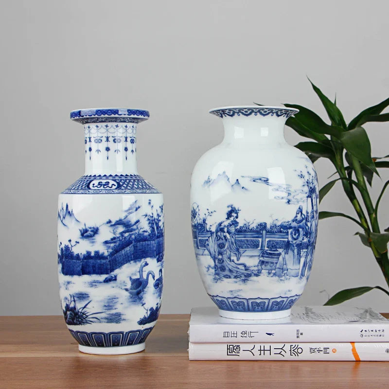 Classic Antique Chinese Blue and White Ceramic Vase Ai BlakHom